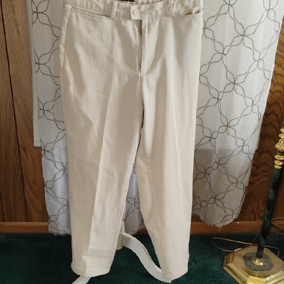 Dockers Women's Tan Straight Leg Pants - Picture 5 of 6